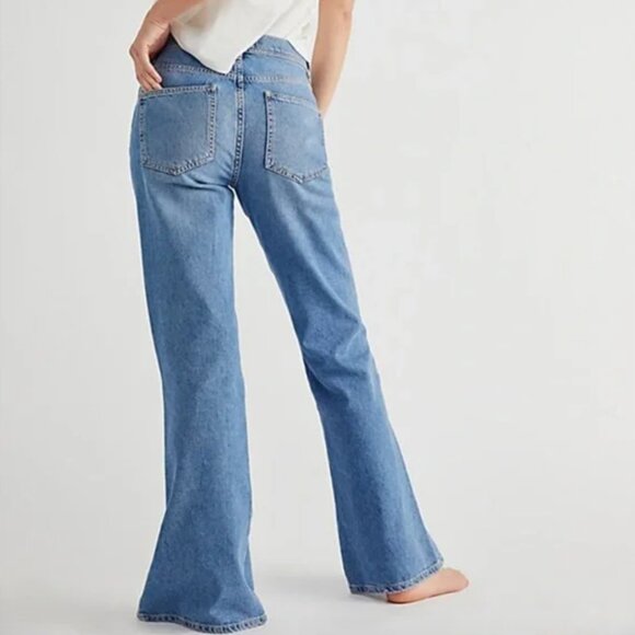 WE THE FREE x FREE PEOPLE Siren Flare High Rise Jeans - Picture 3 of 16